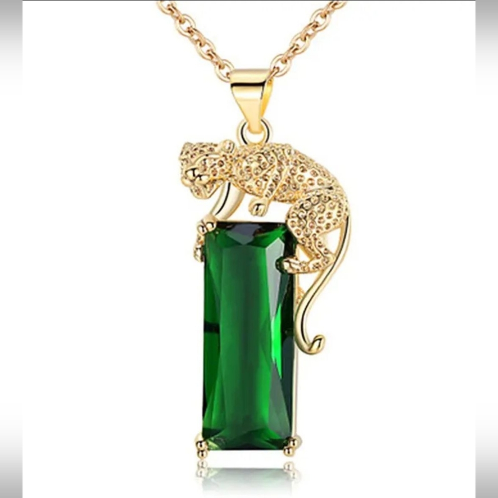 WOMEN'S LEOPARD CRYSTAL NECKLACE - Picture 3 of 5